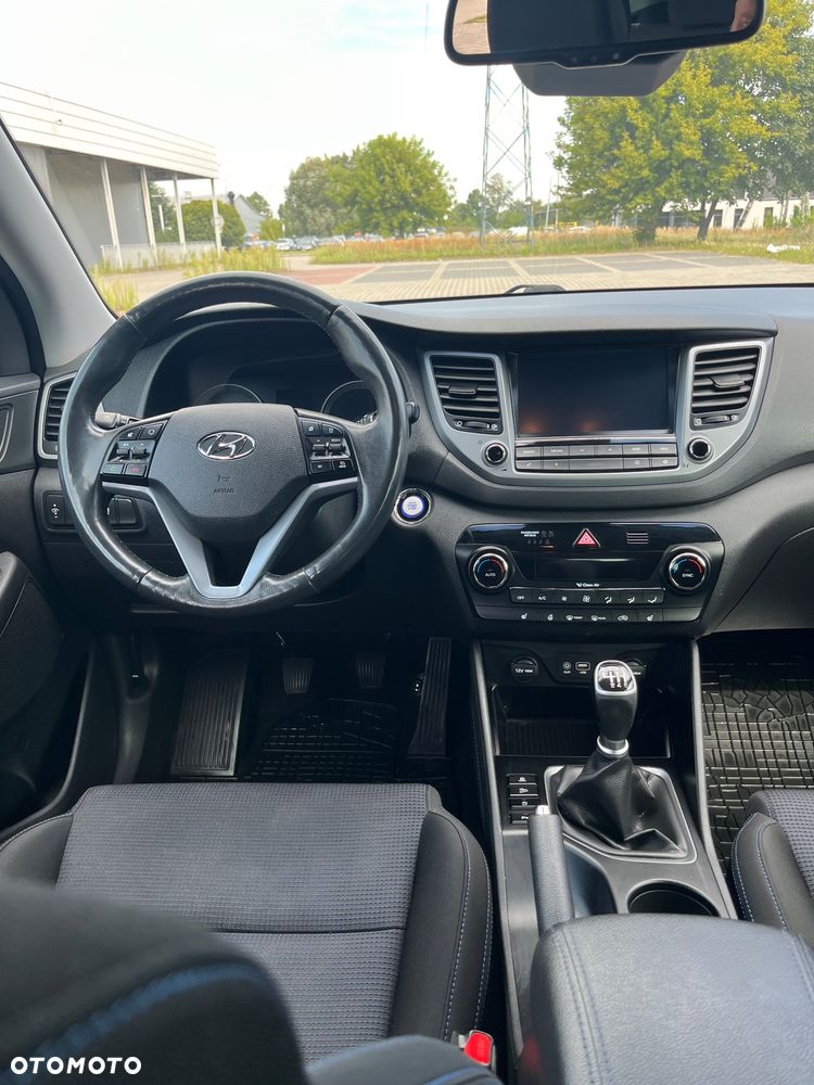 Hyundai Tucson 2.0 CRDI BlueDrive Style 2WD - 5
