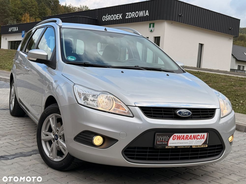 Ford Focus 1.6 Ambiente - 11