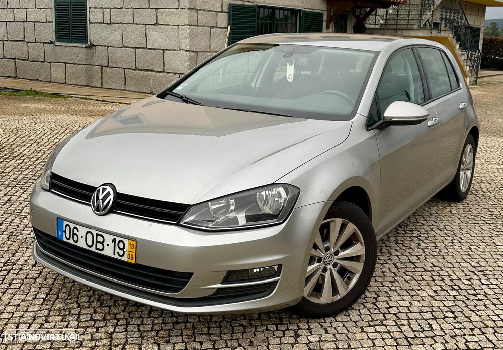 VW Golf 1.6 TDi Confortline DSG - 2