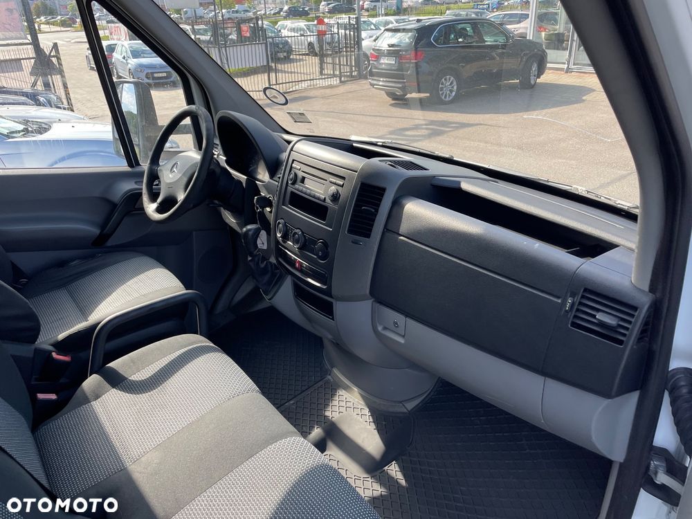 Mercedes-Benz Sprinter - 10