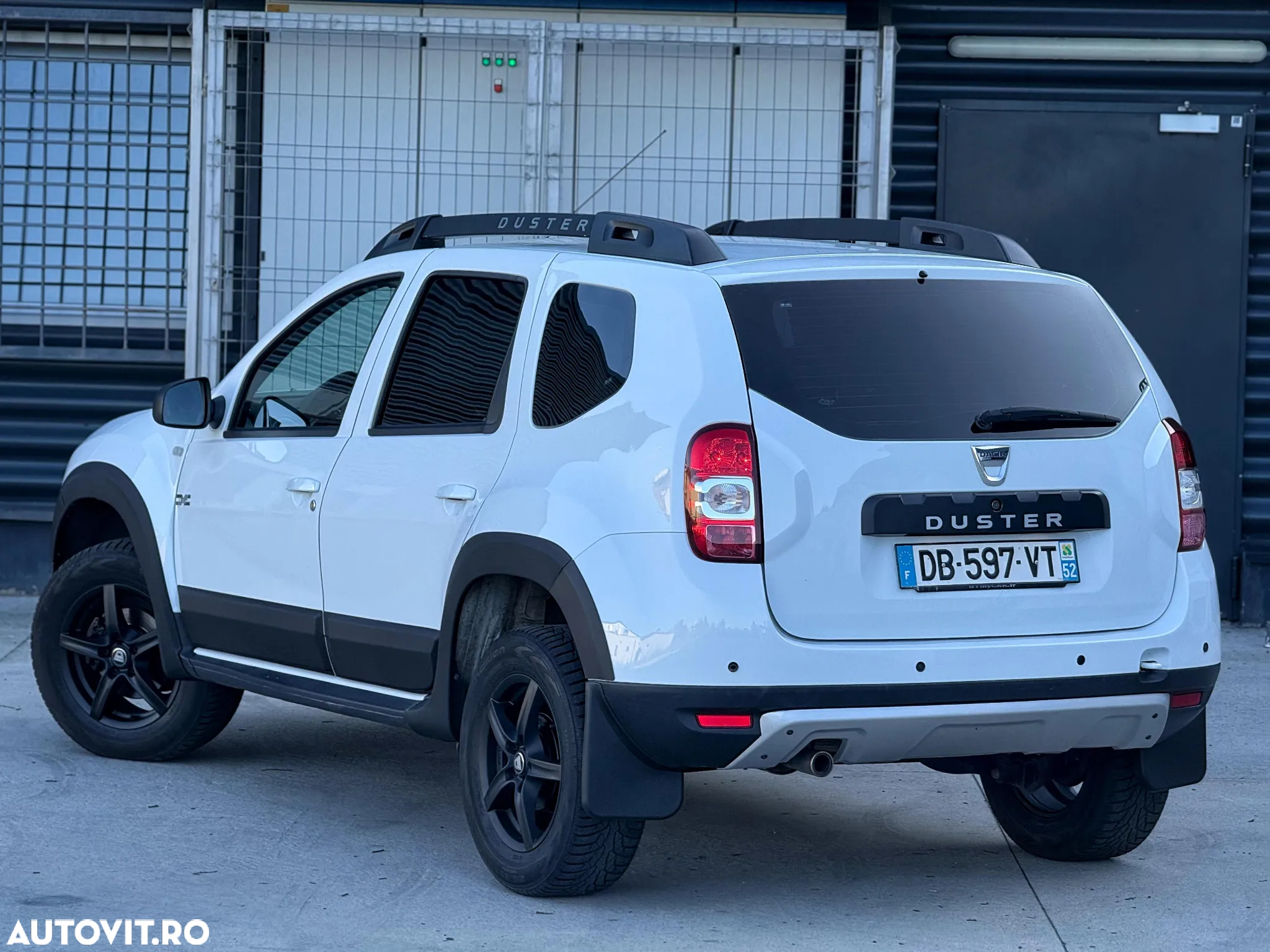Dacia Duster 1.5 dCi 4x2 Laureate - 4