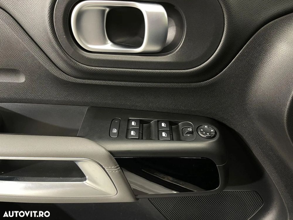 Citroën C5 Aircross 1.6 PureTech S&S EAT8 Shine - 27