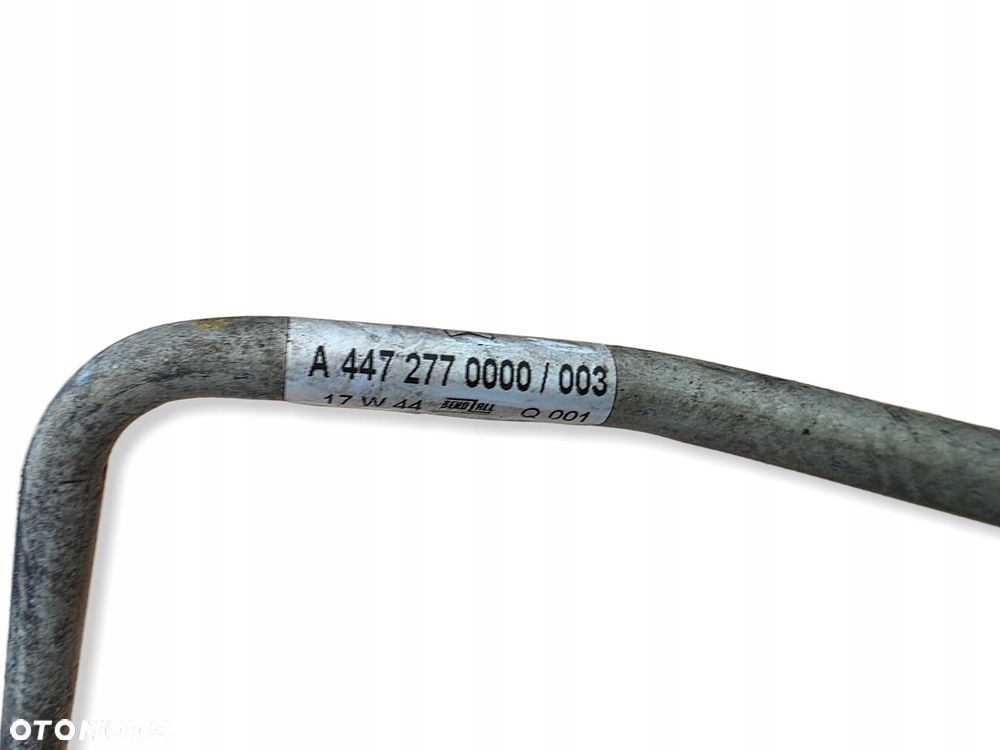 PRZEWÓD WĄŻ CHŁODNICY OLEJU SKRZYNI BIEGÓW MERCEDES W447 A4472770000 - 4