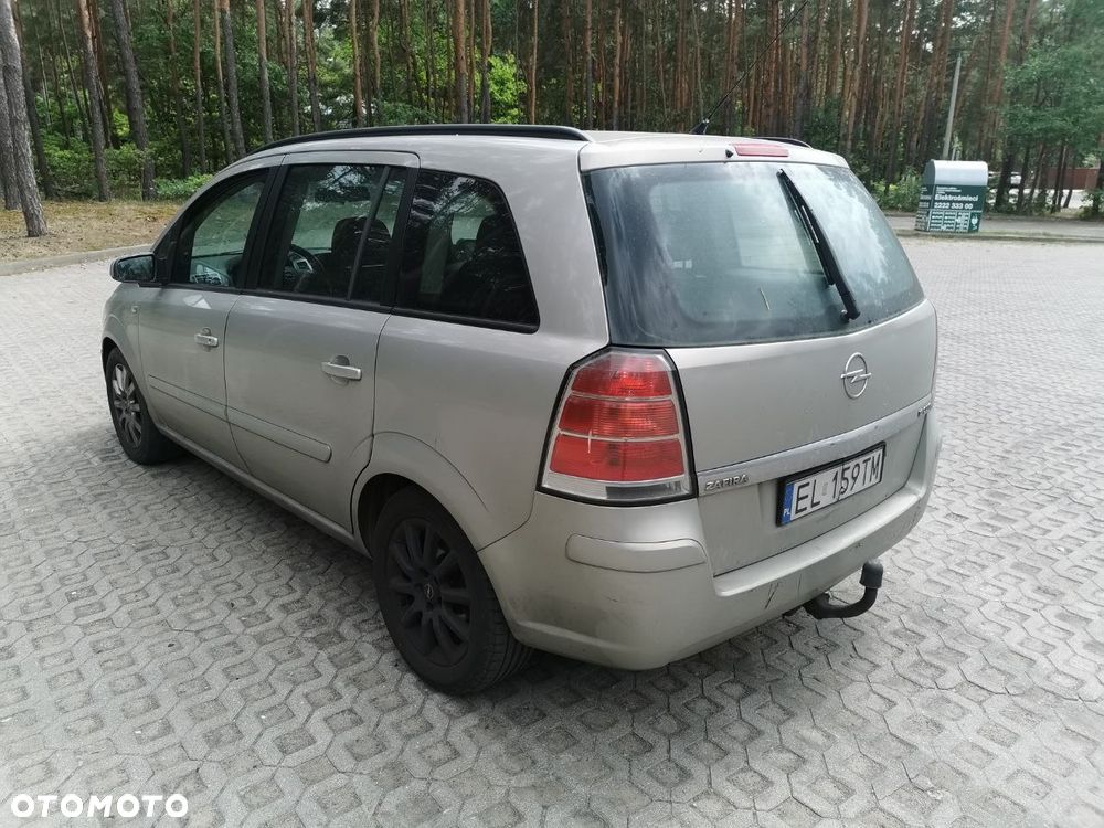 Opel Zafira 1.9 CDTI Cosmo - 4