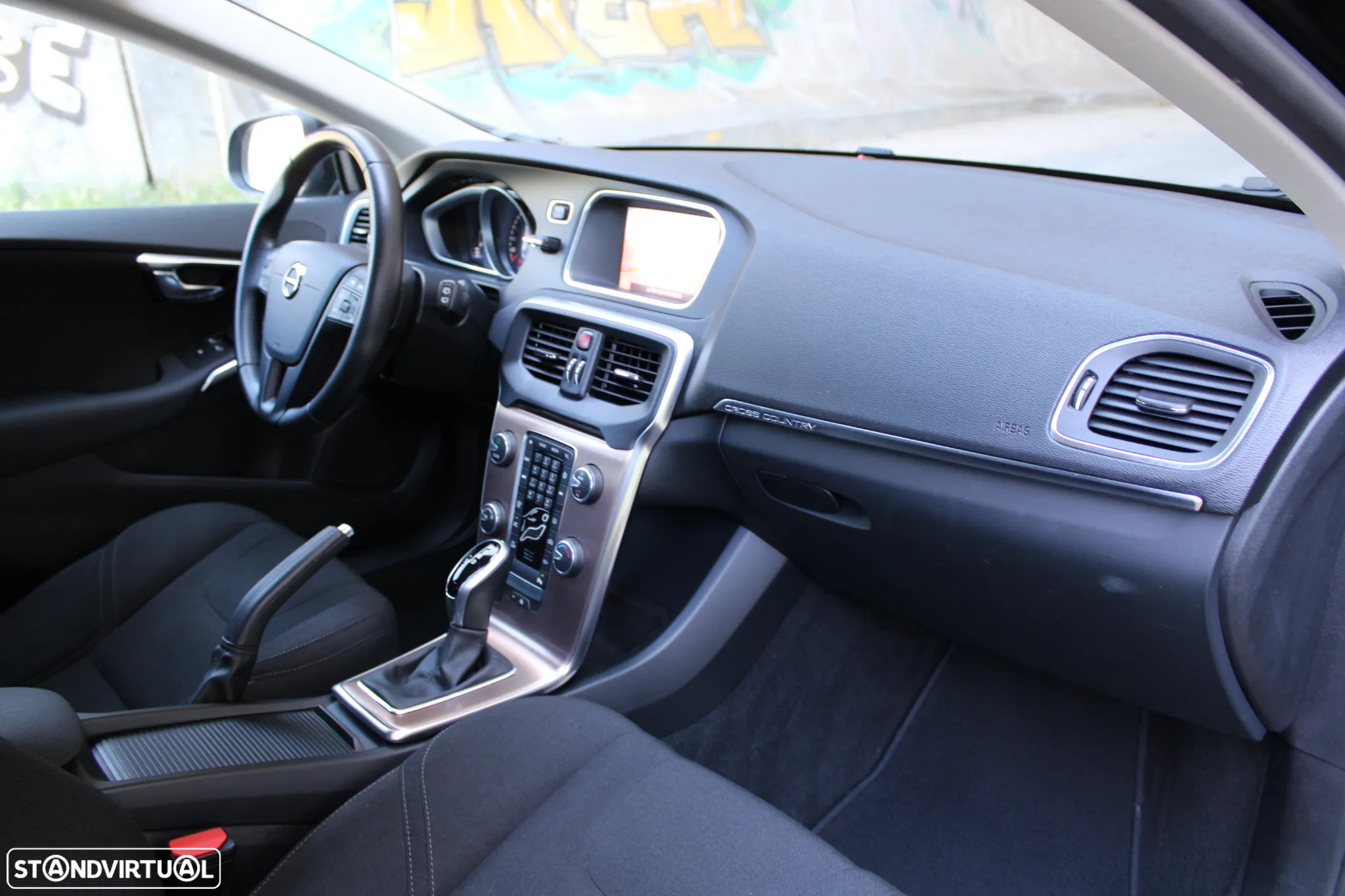 Volvo V40 Cross Country 2.0 D2 Momentum Geartronic - 19