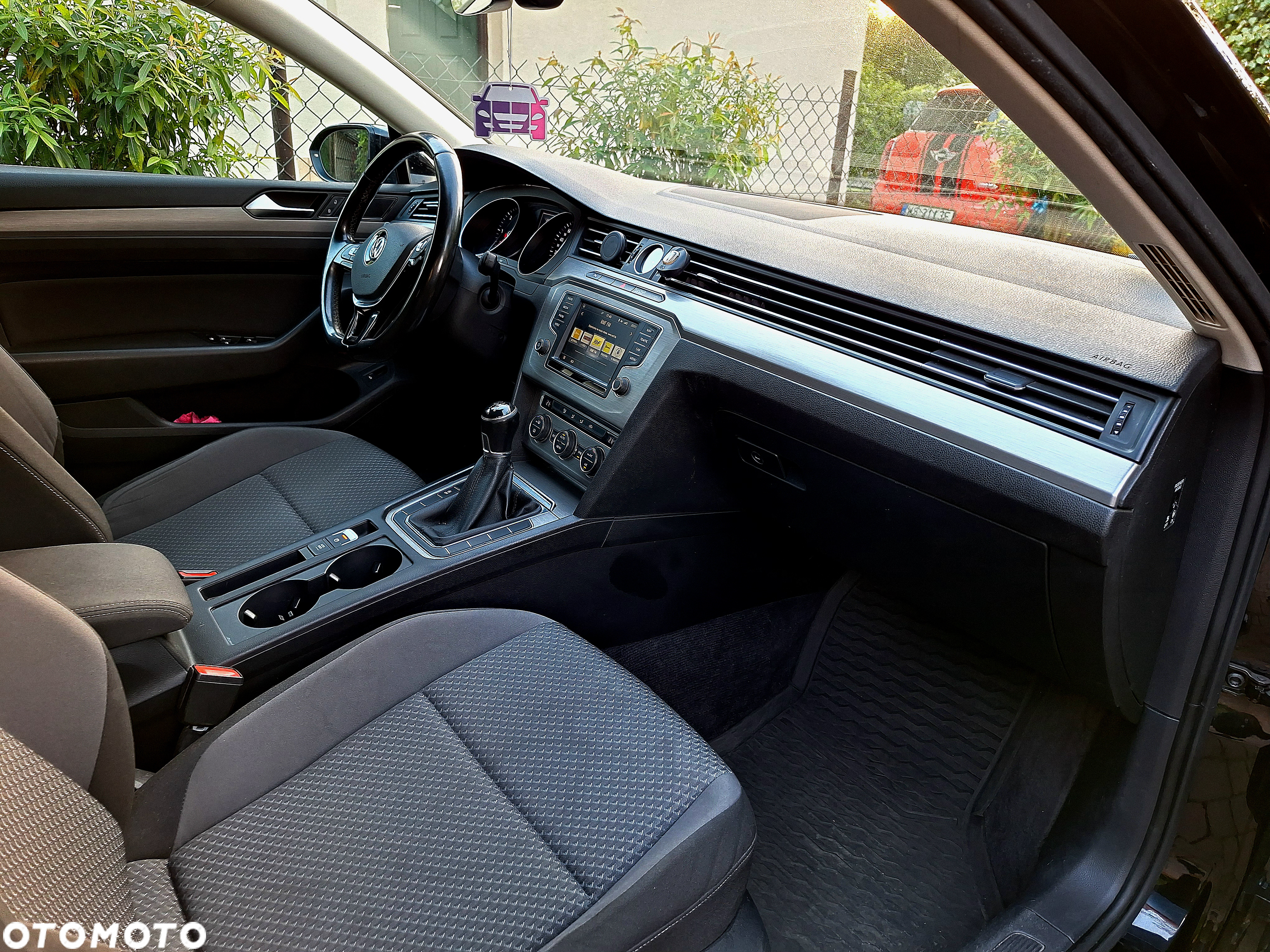 Volkswagen Passat 2.0 TDI BMT Trendline - 11