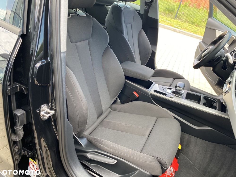 Audi A4 Limousine - 17