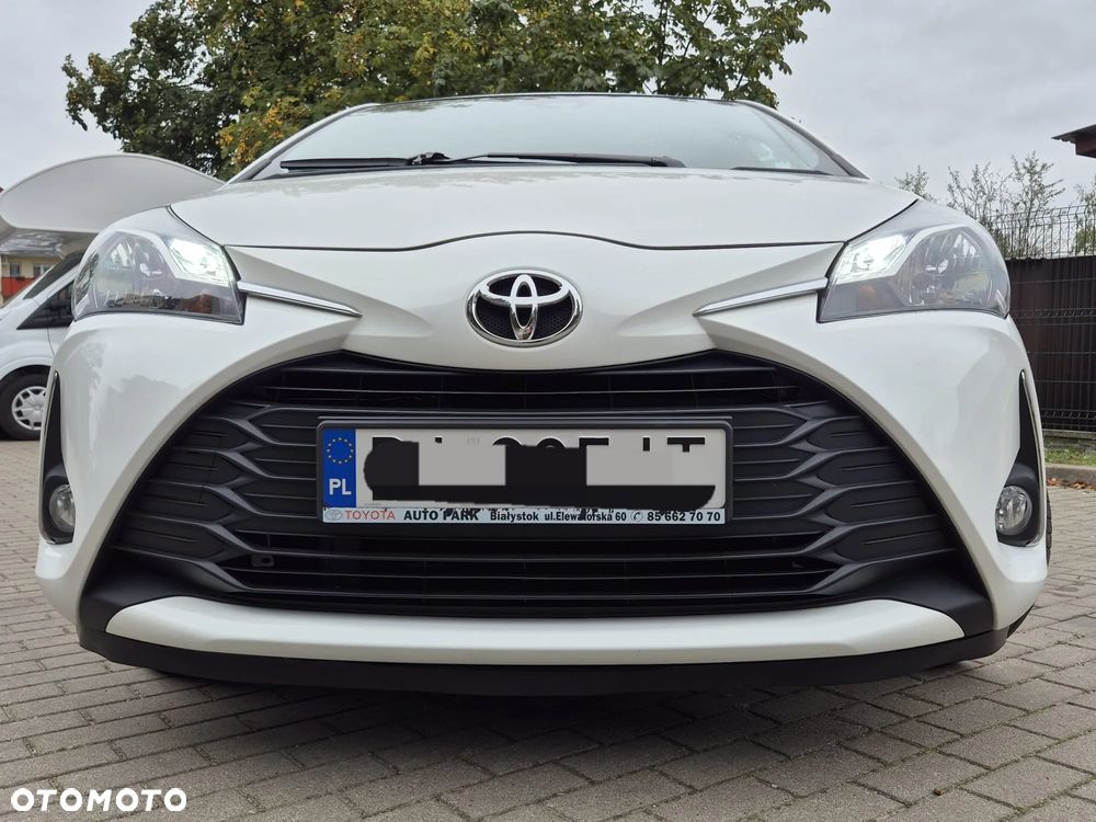 Toyota Yaris 1.5 Premium - 8
