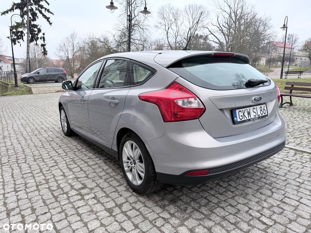 Ford Focus 1.6 Trend - 6