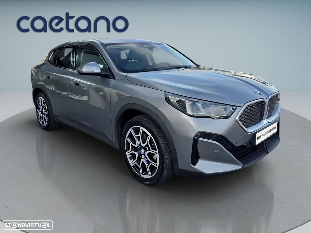 BMW iX2 eDrive20 - 10