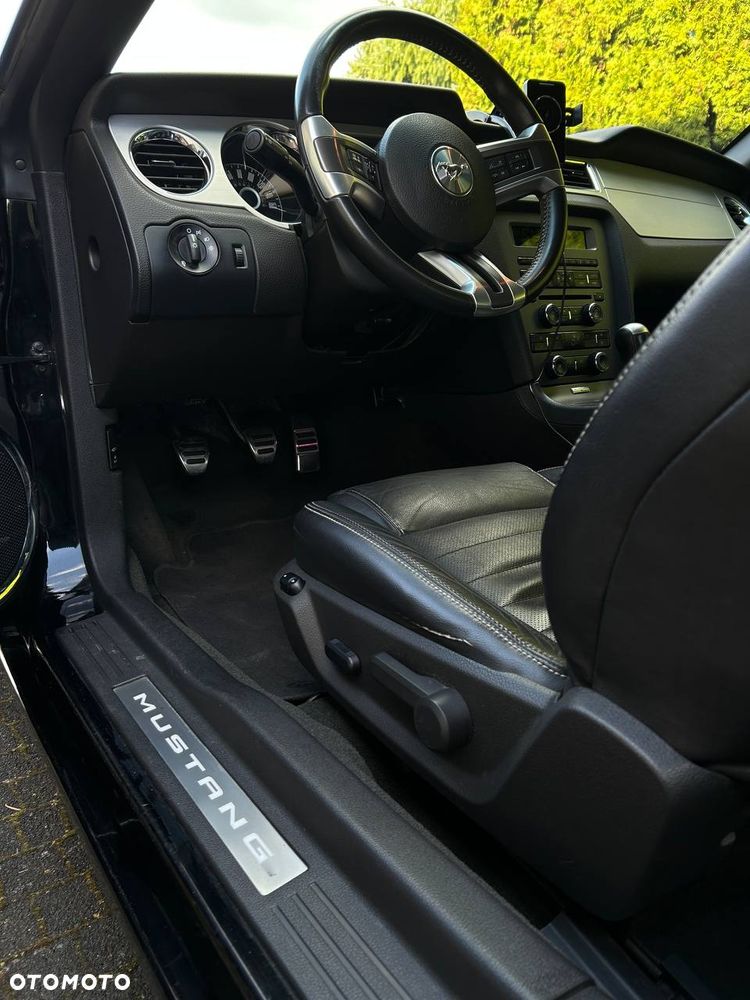 Ford Mustang 5.0 V8 GT - 10