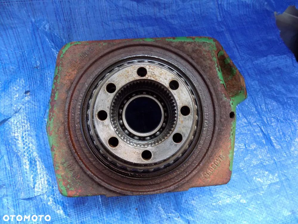 zwrotnica lewa lh APL2035 940509b john deere 6300 6100 6200 6400 - 6