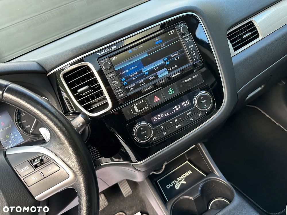 Mitsubishi Outlander 2014 photo 4