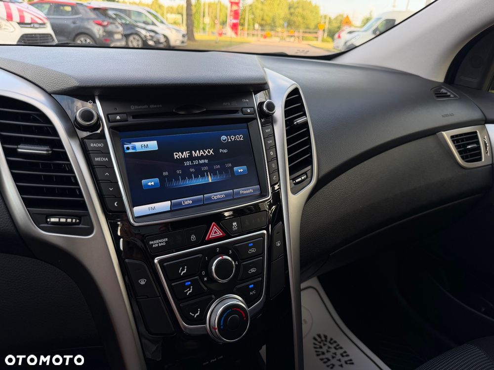 Hyundai i30 1.4 Fifa World Cup Edition - 8