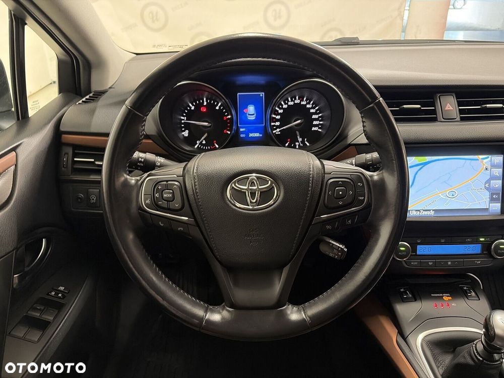 Toyota Avensis 2.0 D-4D Premium - 13