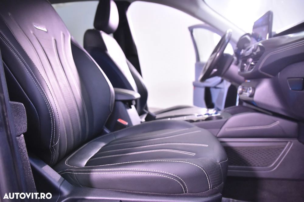 Ford Kuga - 11