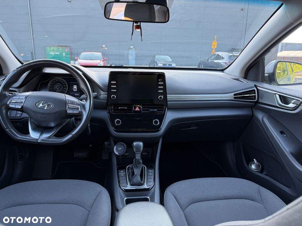 Hyundai IONIQ 1.6 GDI Premium - 9