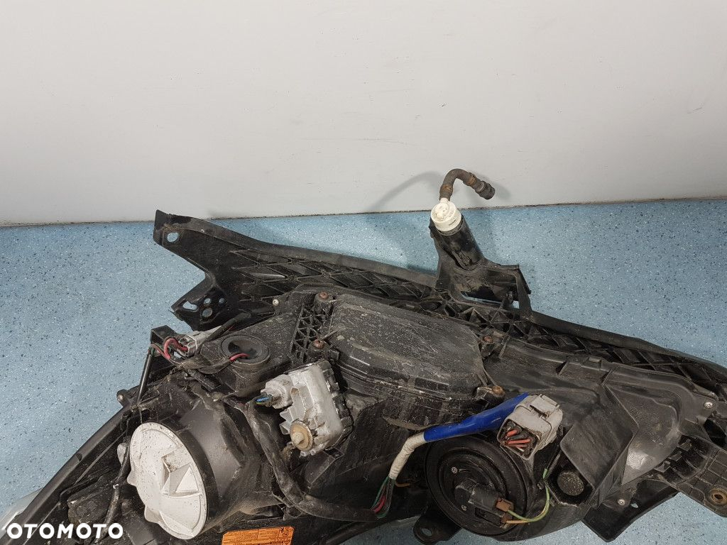 SUBARU OUTBACK IV REFLEKTOR PRAWY XENON EU - 4