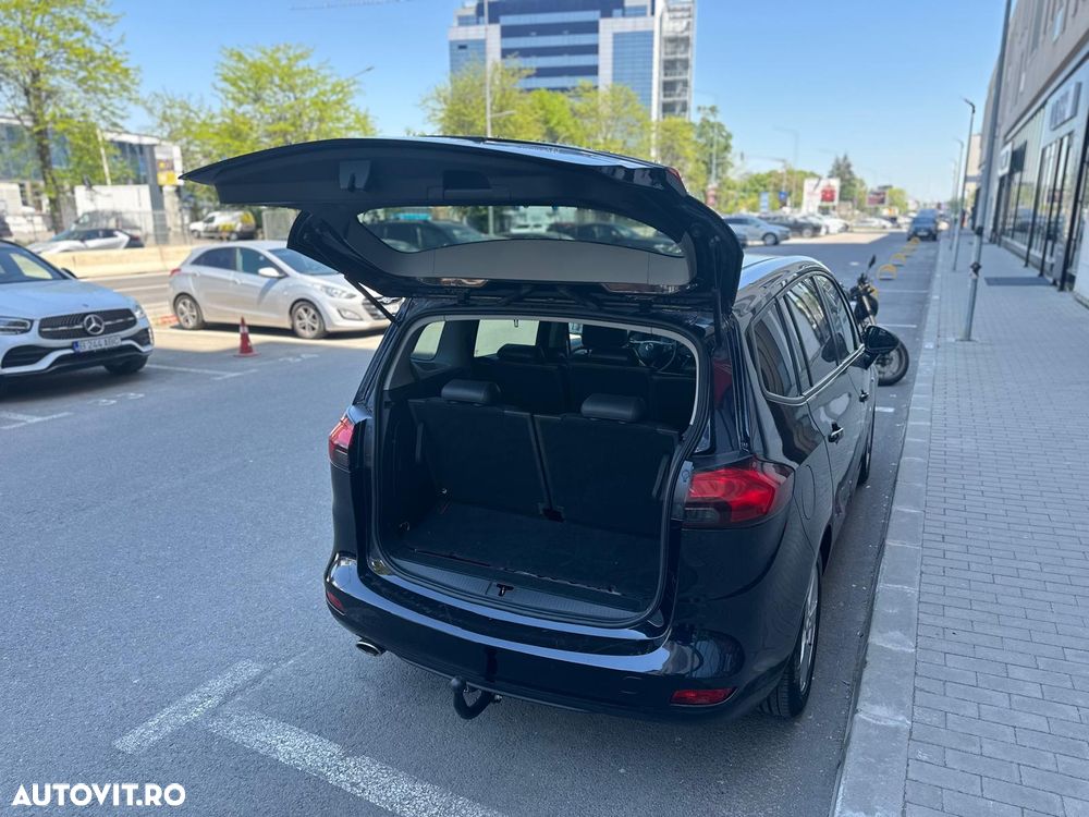 Opel Zafira 2.0 D (CDTI) Automatik Edition - 18