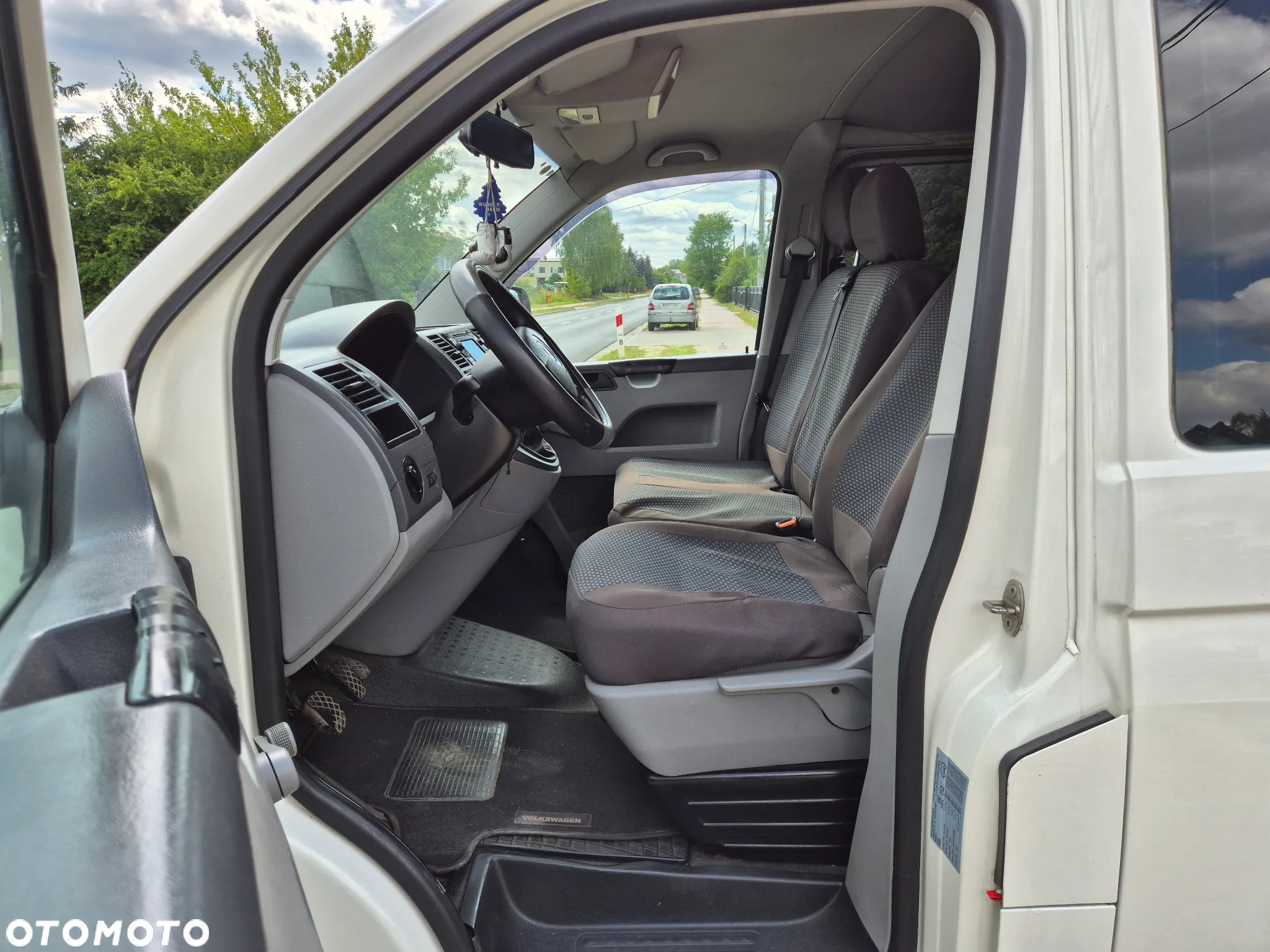 Volkswagen Transporter Caravelle Lang Trendline - 5