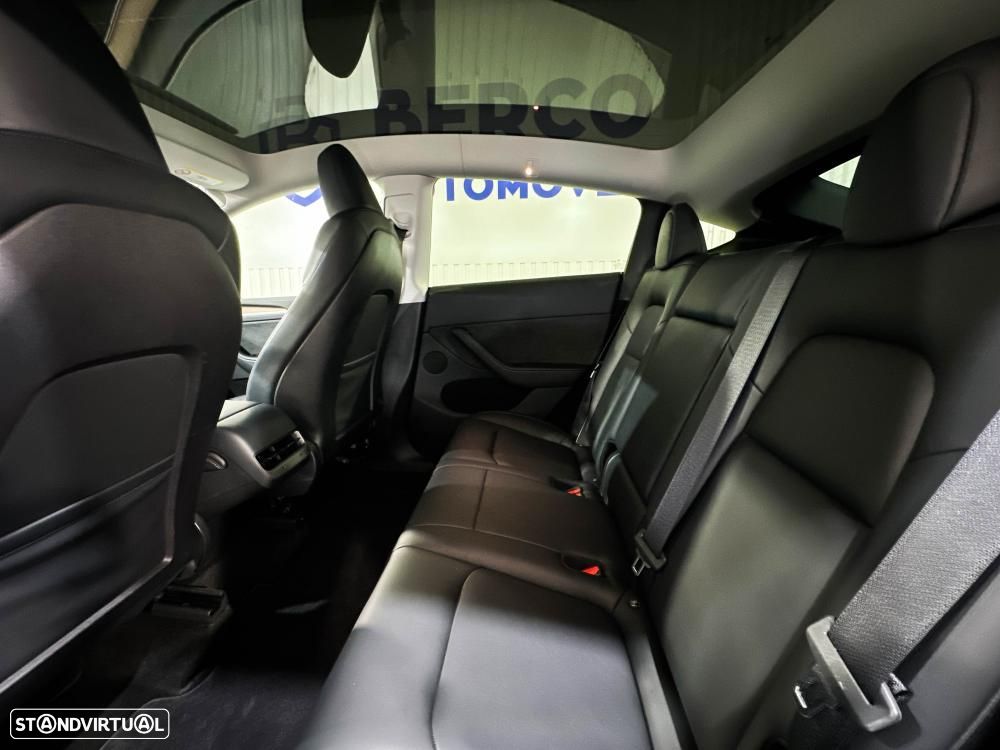Tesla Model Y Long Range Dual Motor AWD - 10