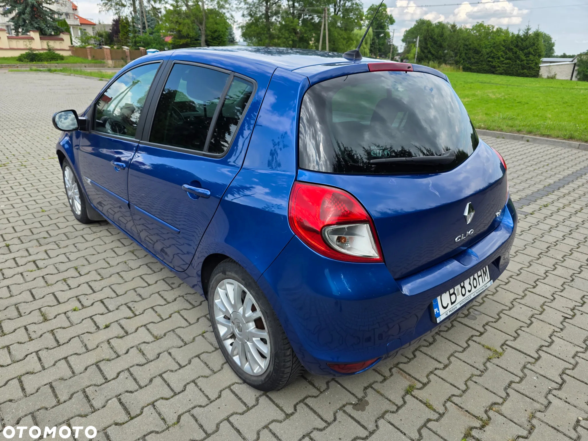 Renault Clio 1.5 dCi 90 FAP TomTom Edition - 8