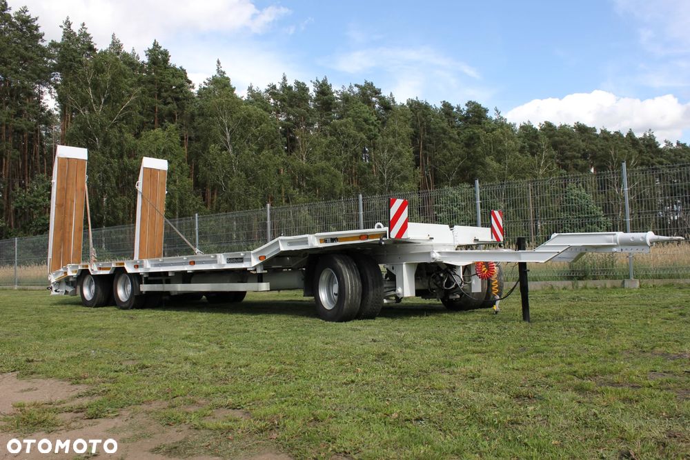 Goldhofer Przyczepa niskopodwoziowa  najazdy hydrauliczne na poduszce odnowiona - 1