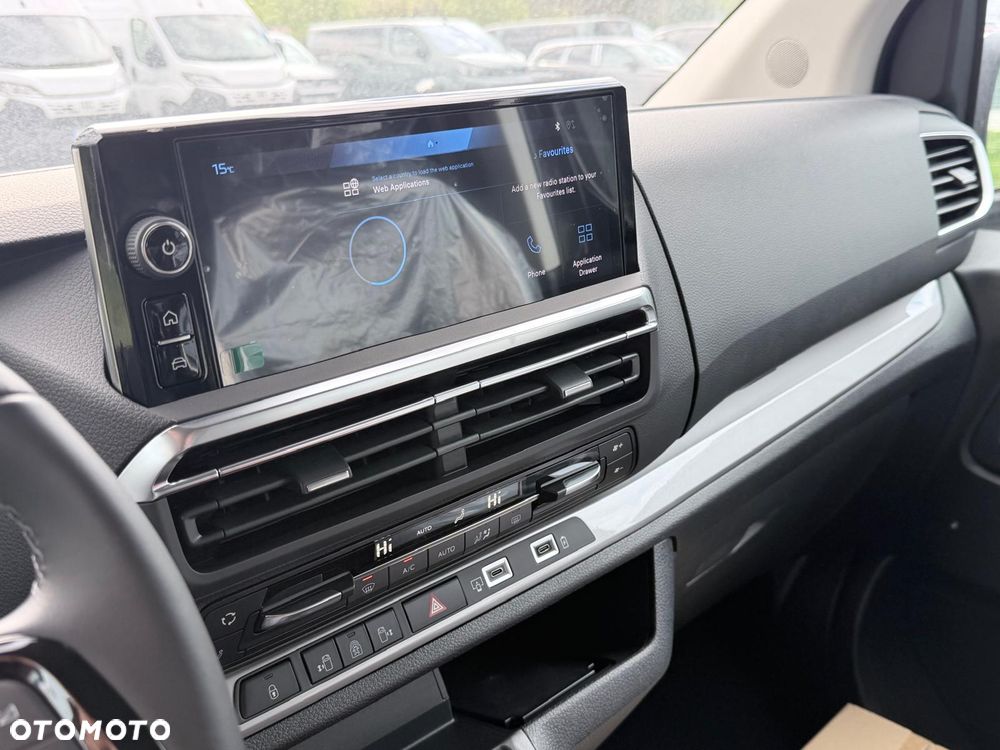 Peugeot Traveller 2.2 BlueHDi Long Business VIP EAT8 - 17