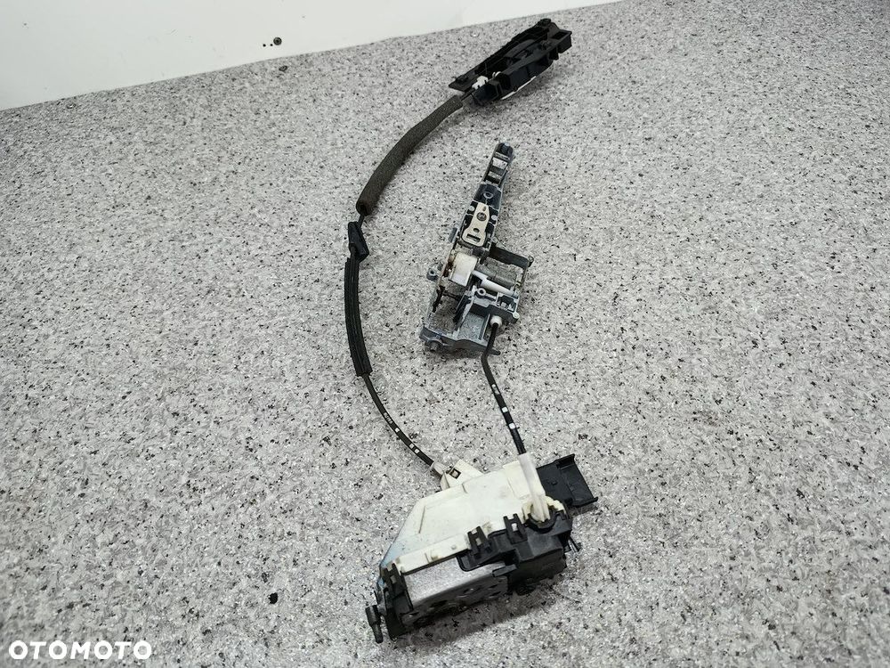 ZAMEK DRZWI PRAWY PRZÓD CITROEN BERLINGO II PSA828405 - 1