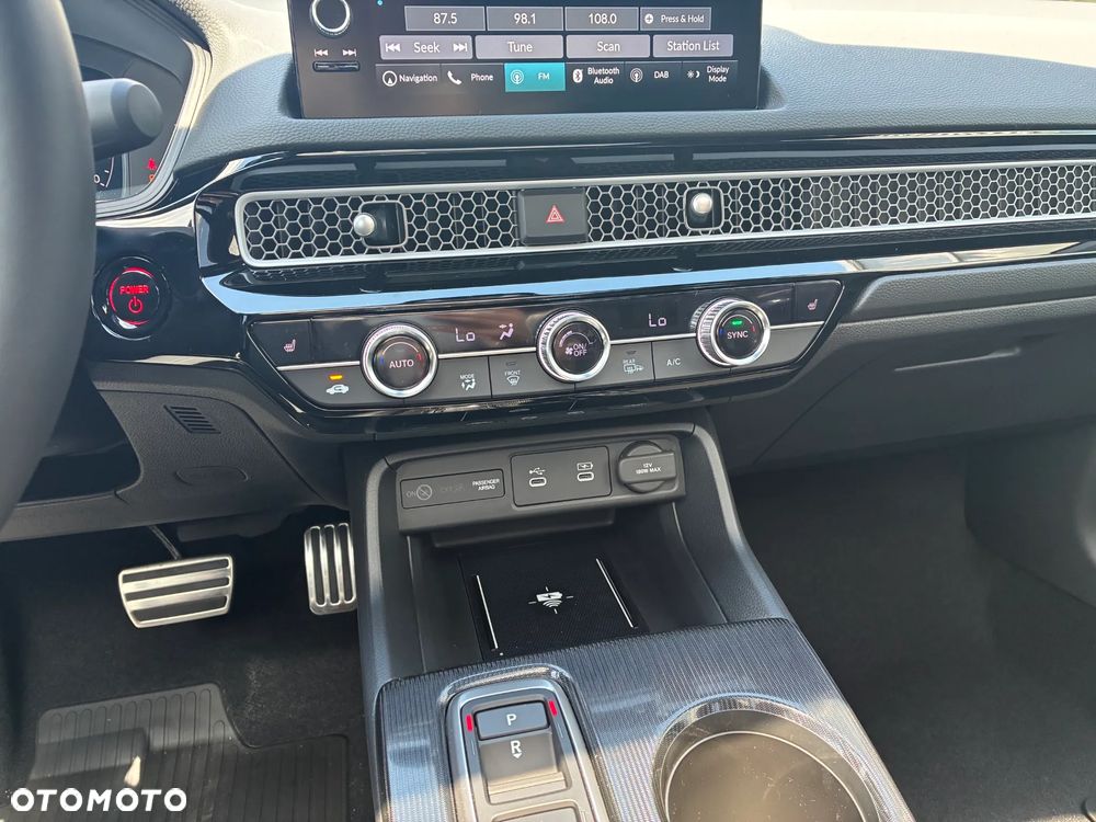 Honda Civic 2.0 i-MMD eHEV Advance CVT - 19