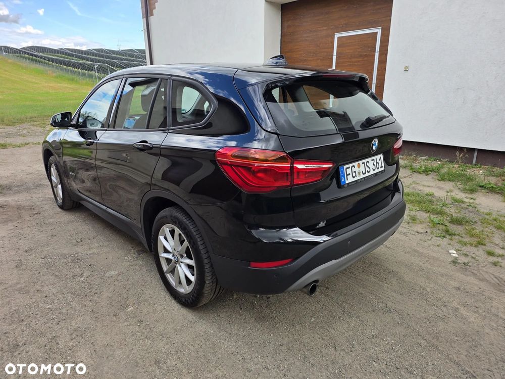 BMW X1 sDrive18i - 36