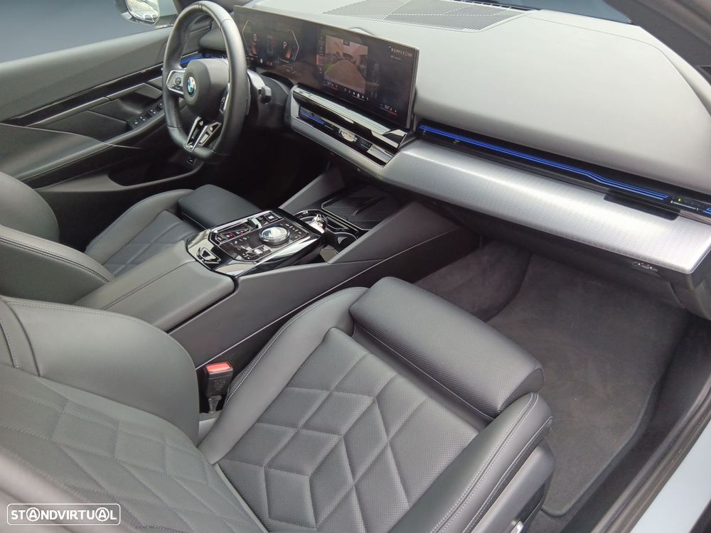 BMW 520 d Pack Desportivo M - 5
