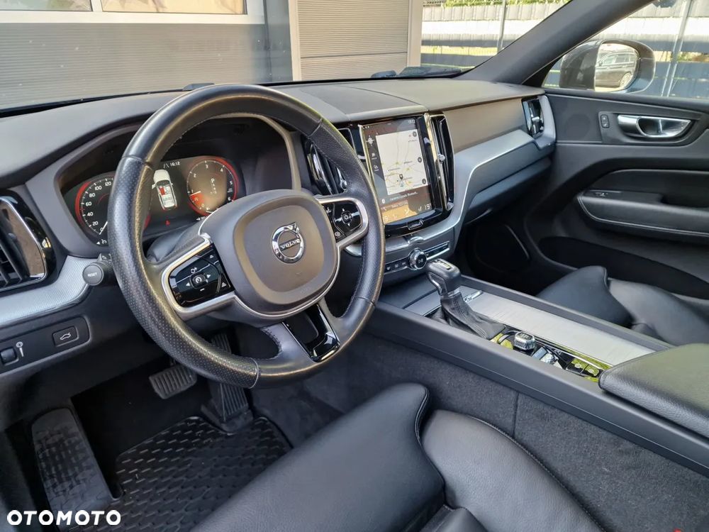Volvo XC 60 D4 AWD Geartronic Inscription - 24
