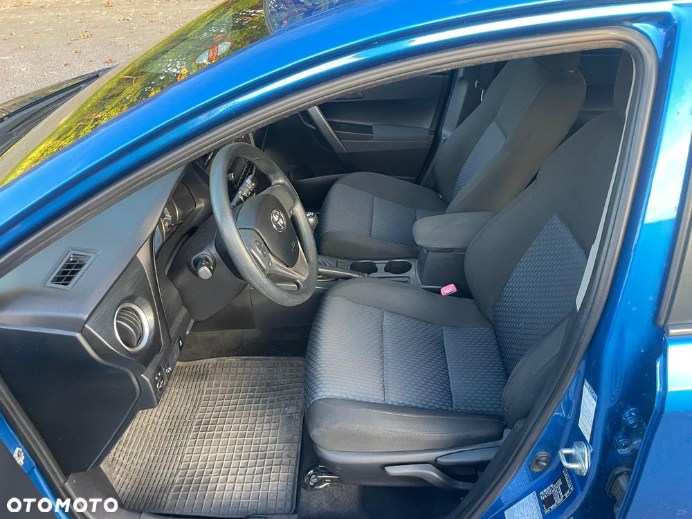 Toyota Auris 1.33 VVT-i Life - 11
