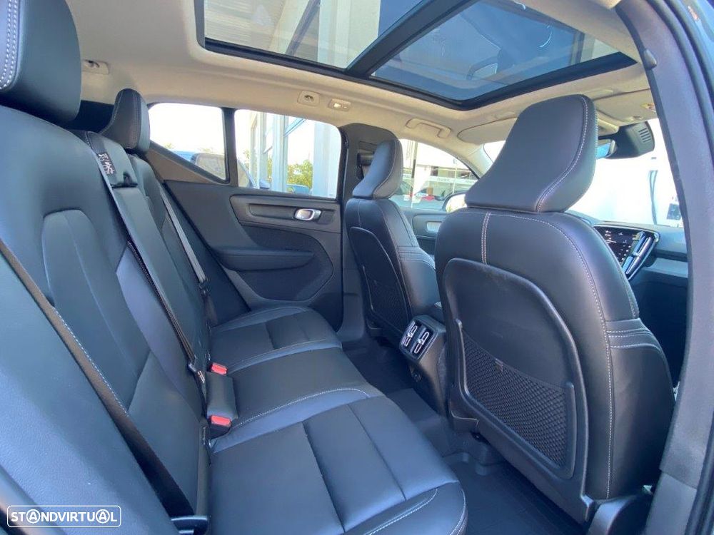 Volvo XC 40 2.0 B3 Plus Dark - 15