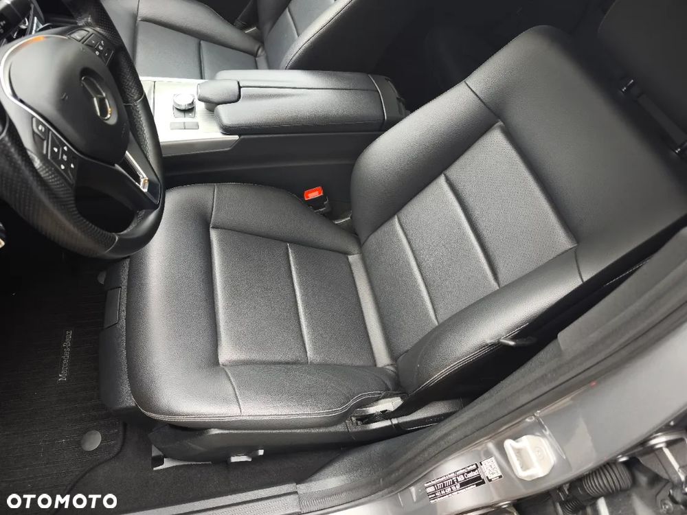 Mercedes-Benz Klasa E 250 BlueTEC 4Matic 7G-TRONIC Avantgarde - 28
