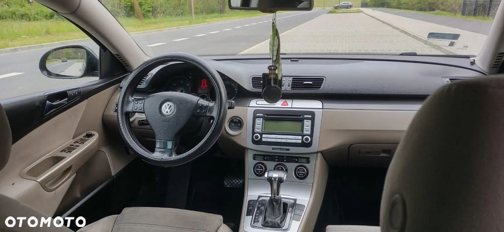 Volkswagen Passat Variant 2.0 TDI DPF DSG Comfortline - 9