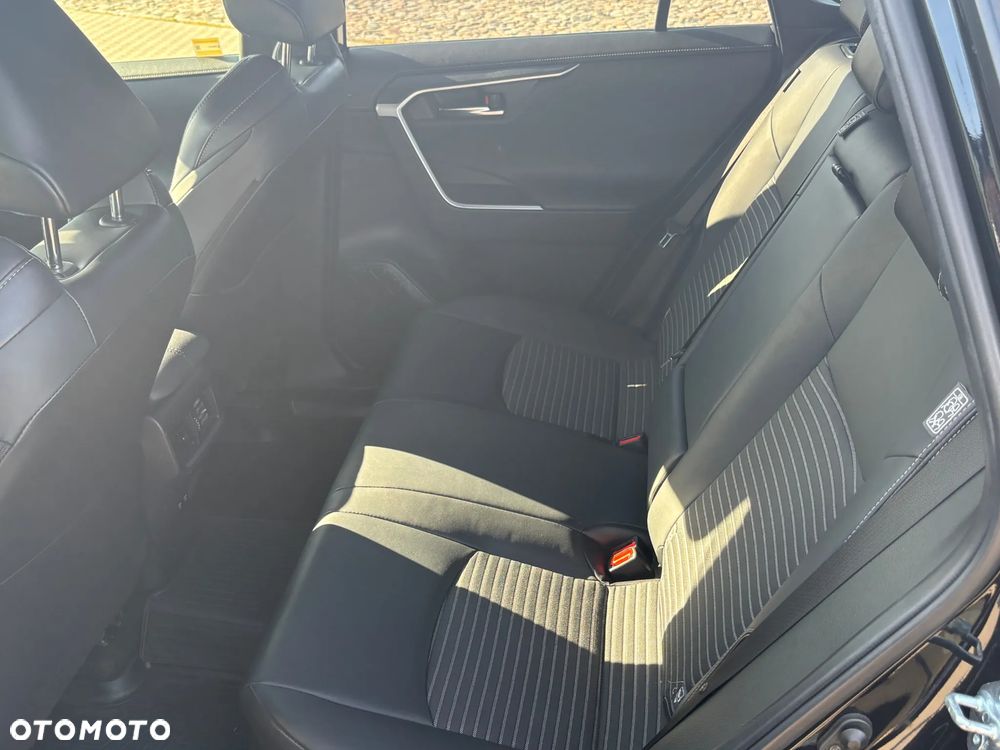 Toyota RAV4 2.5 Hybrid Black Edition by JBL 4x4 - 15