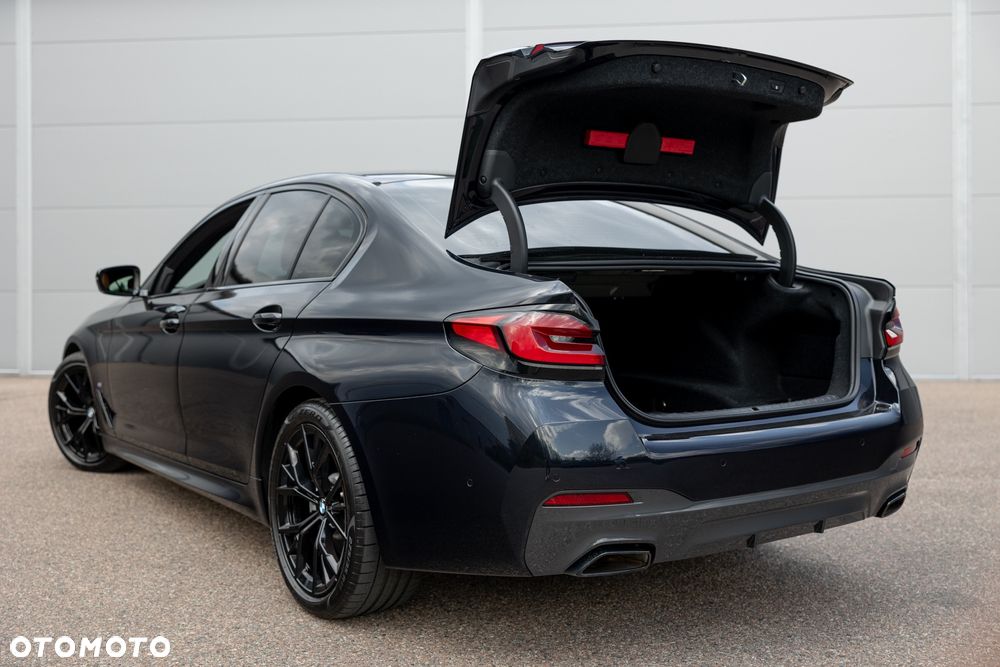 BMW Seria 5 520d xDrive MHEV M Sport sport - 38