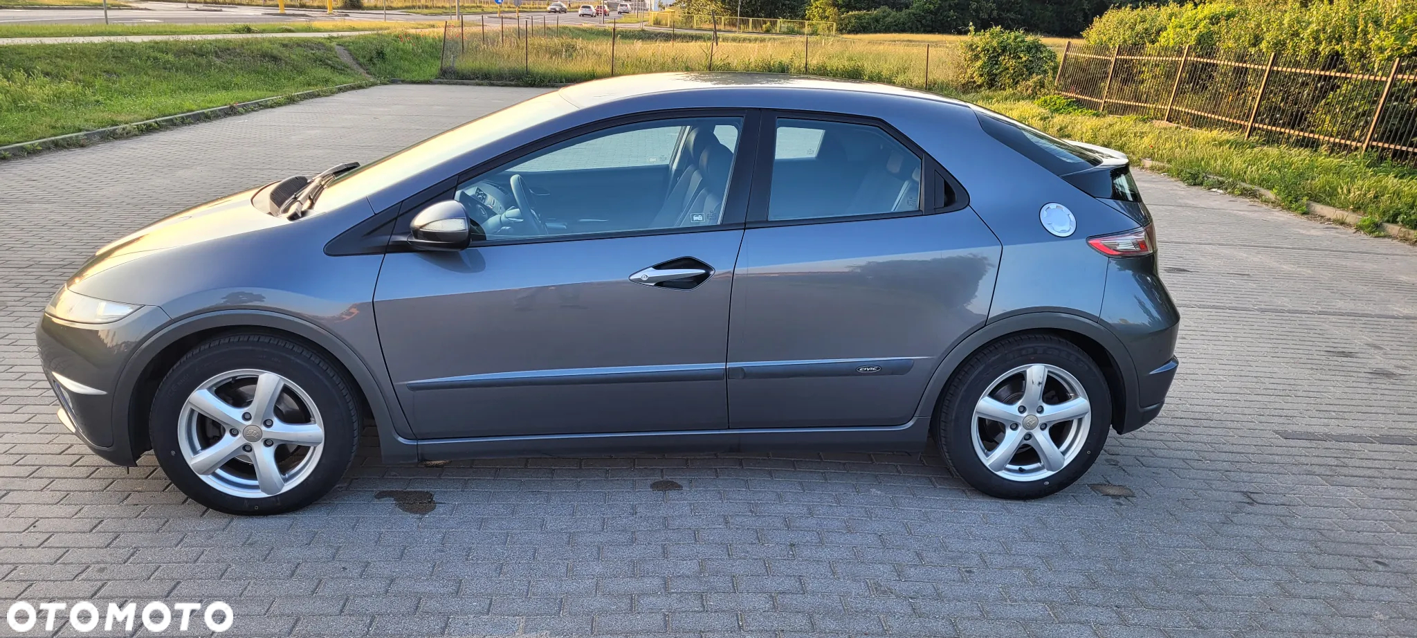 Honda Civic 1.8 Comfort - 2