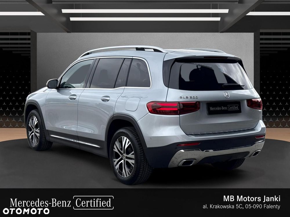Mercedes-Benz GLB - 4