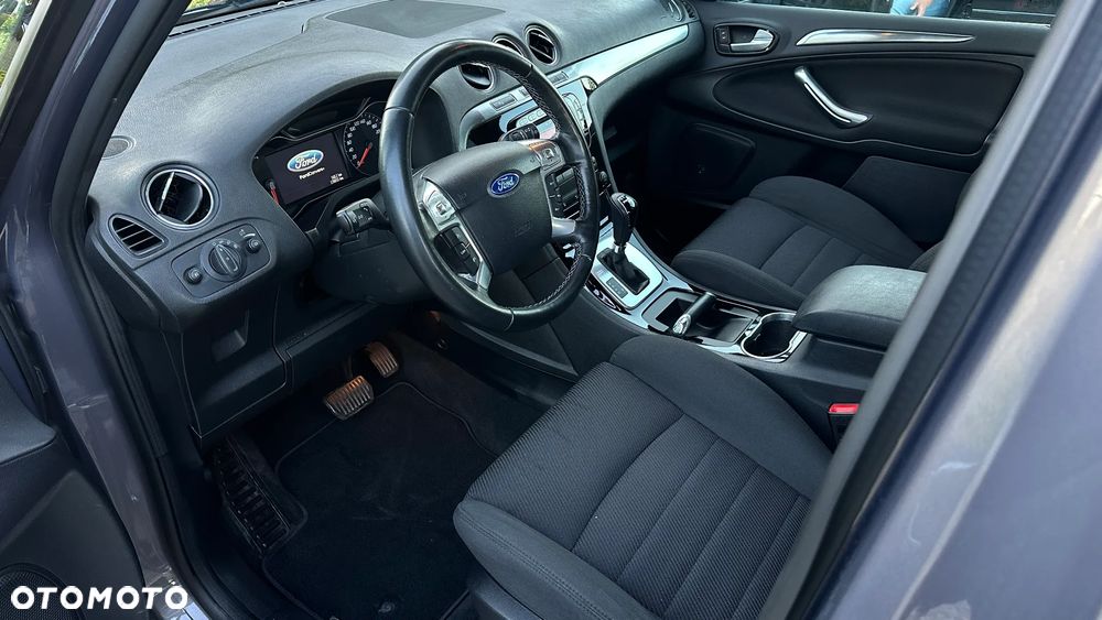 Ford S-Max - 22
