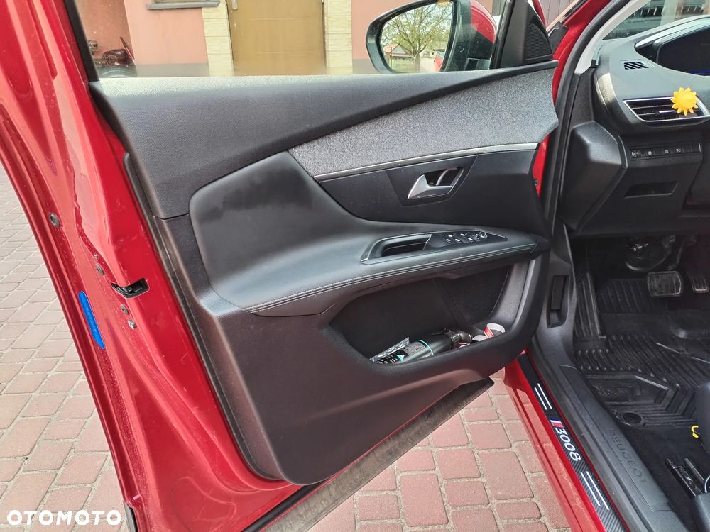Peugeot 3008 1.6 PureTech Hybrid PHEV Allure Pack S&S EAT8 - 6