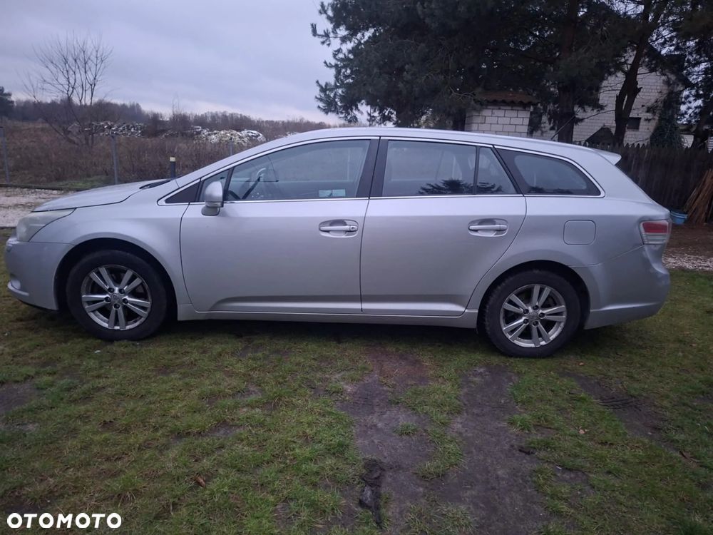 Toyota Avensis 2.0 D-4D Sol - 3