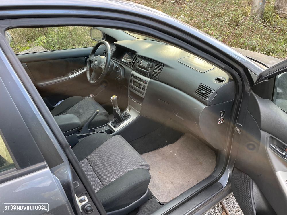 Toyota Corolla 1.4 D-4D Sol - 3