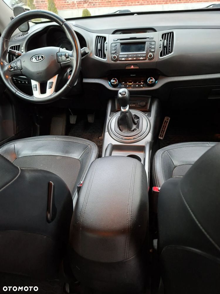 Kia Sportage 1.7 CRDI 2WD Attract - 12