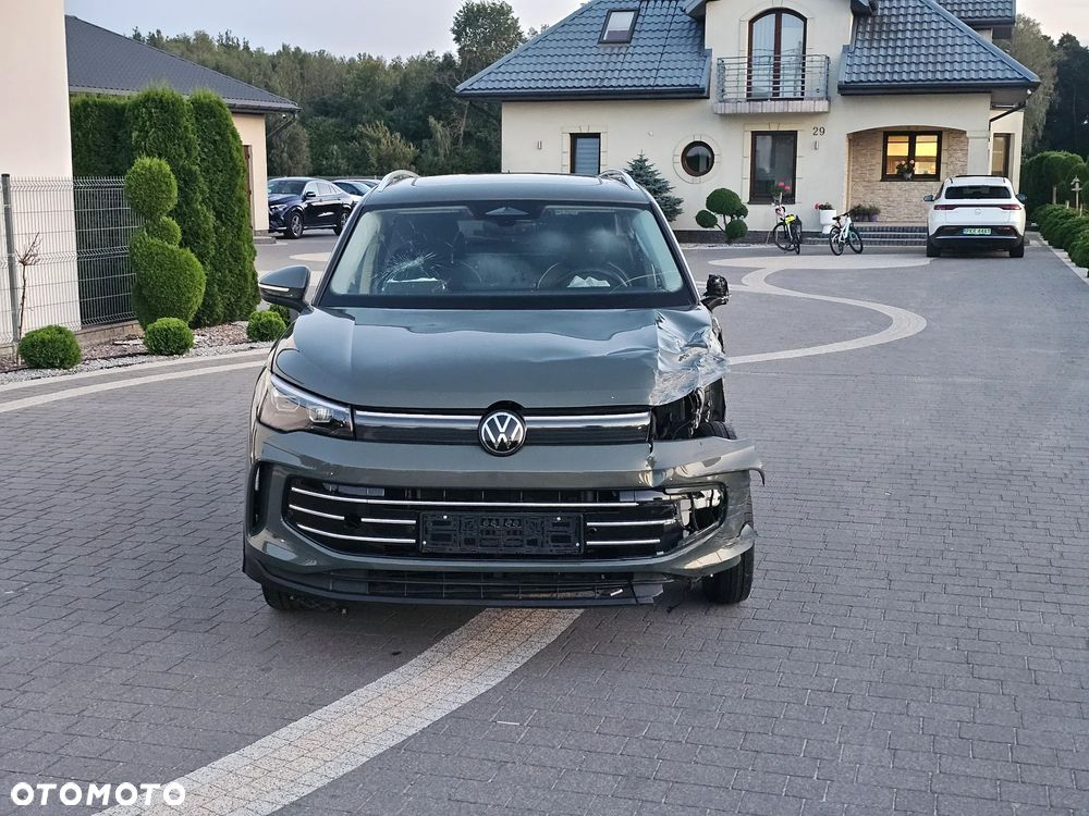 Volkswagen Tiguan 1.5 eTSI Elegance DSG - 4
