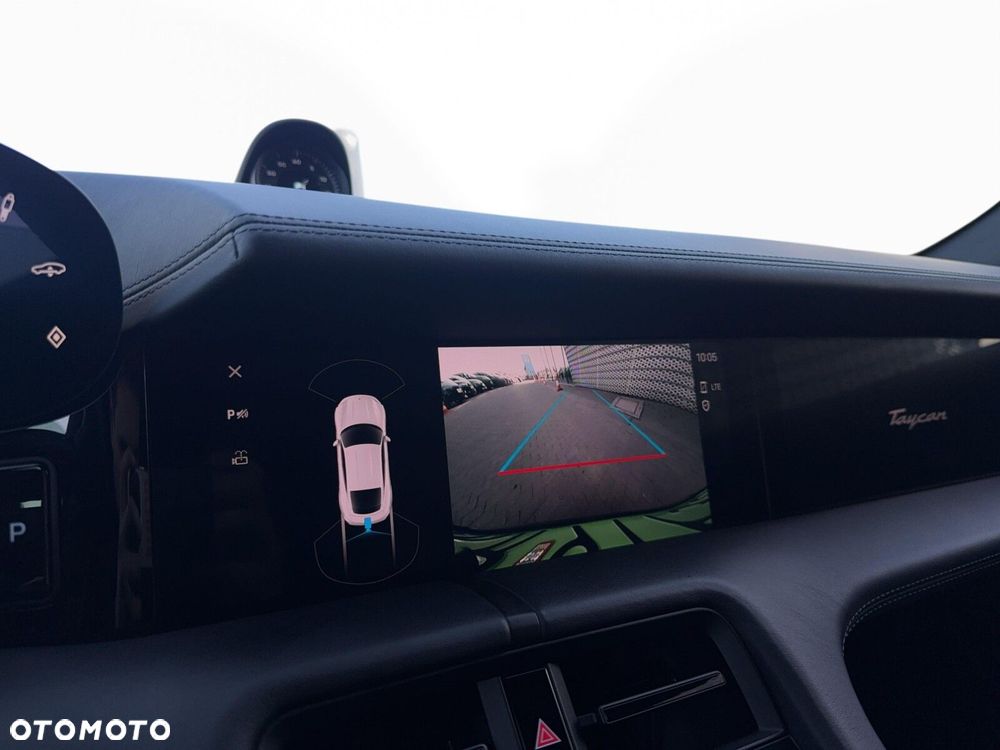 Porsche Taycan - 27