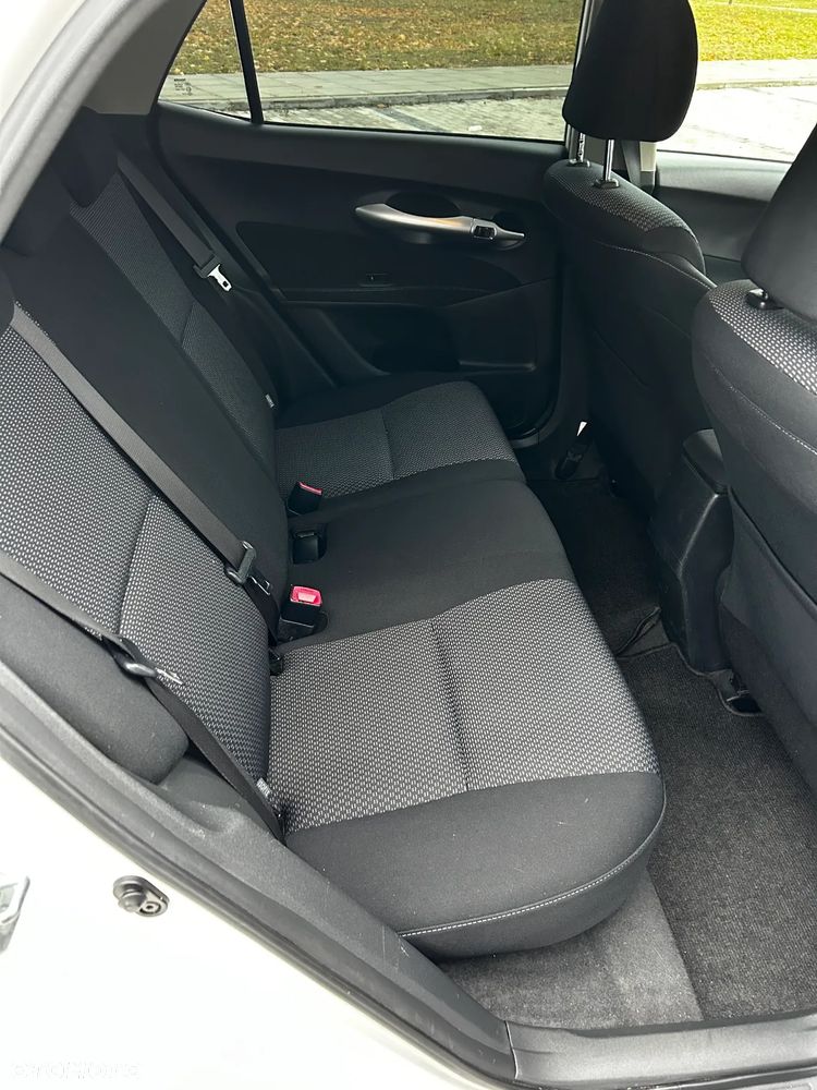 Toyota Auris 1.6 Premium - 7