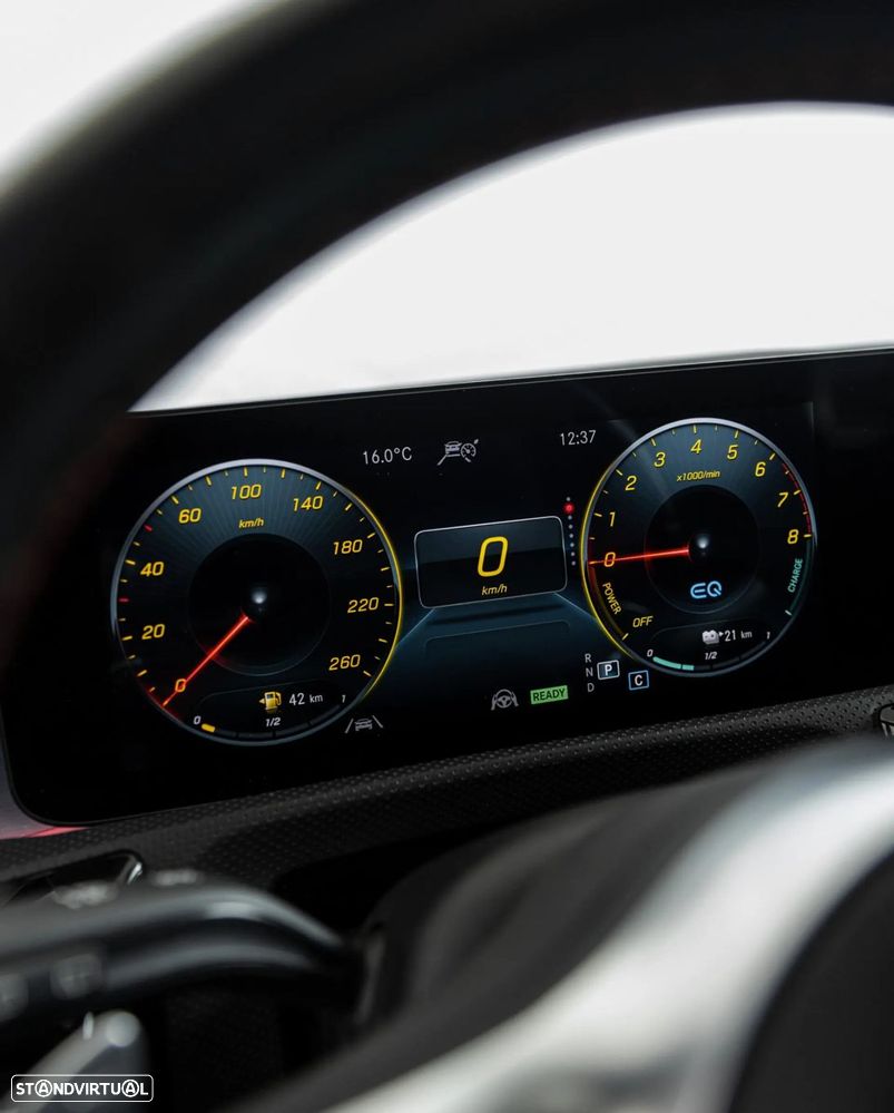 Mercedes-Benz CLA 250 e Shooting Brake AMG Line - 12